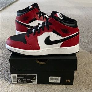 Air Jordan 1 mids (GS)